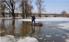 Курсанти ЛДУ БЖД спільно з рятувальниками ГУ ДСНС України в Львівській області вживають заходів з мінімізації наслідків можливих паводків