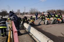 Курсанти ЛДУ БЖД спільно з рятувальниками ГУ ДСНС України в Львівській області вживають заходів з мінімізації наслідків можливих паводків
