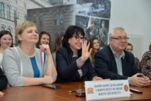 WEB CONFERENCE LINKED IN NINE UNIVERSITIES WEB CONFERENCE LINKED IN NINE UNIVERSITIES