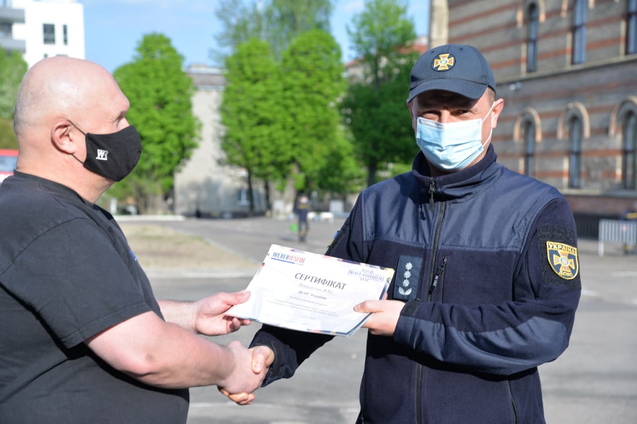 Safe and proper usage of pneumatic and hydraulic emergency rescue